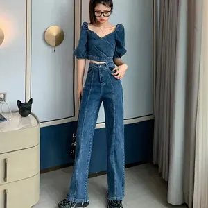Комплект из двух предметов женский джинсовый, модный пикантный короткий топ с V-образным вырезом и рукавами-фонариками и джинсовые Широкие штаны с завышенной талией, весна 2021