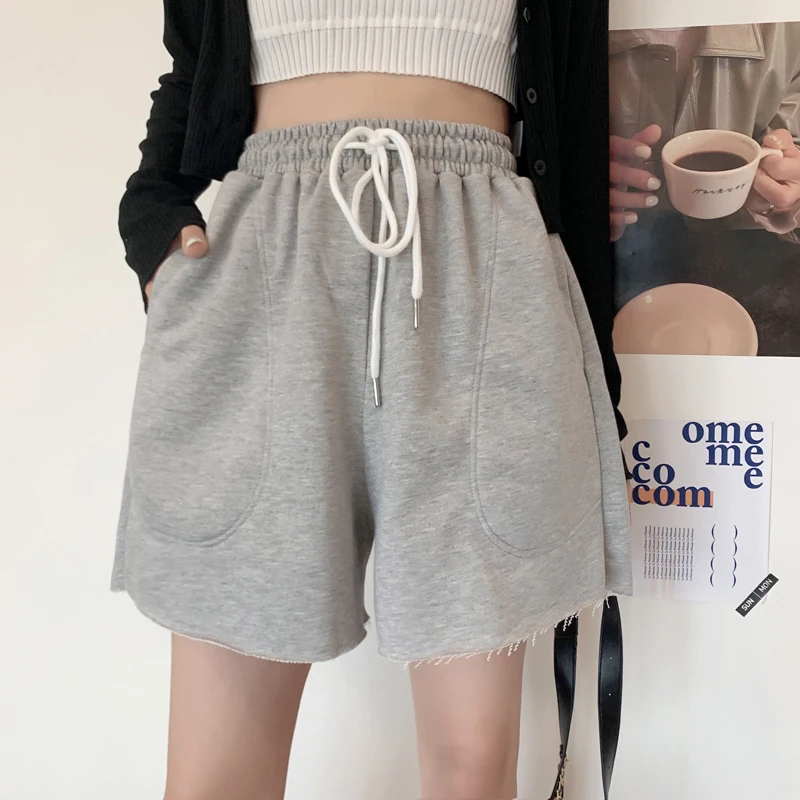 

Zoki Women Shorts Fashion Korean Loose Female Shorts High Waist Pockets Solid Black Ladies Short Pants Fashion Summer New 2021