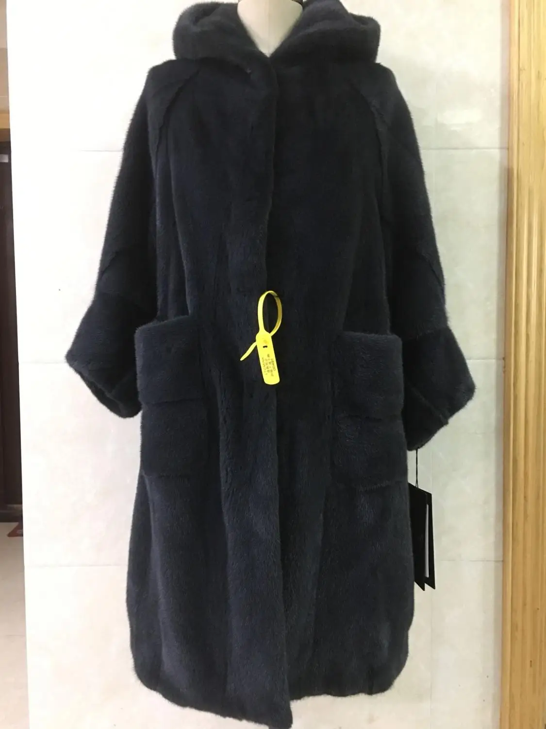 

Натуральная Шуба из натуральной норки Длинные Куртка с большим капюшоном и темного цвета 2019 новые зимние женские меховые куртки, пальто