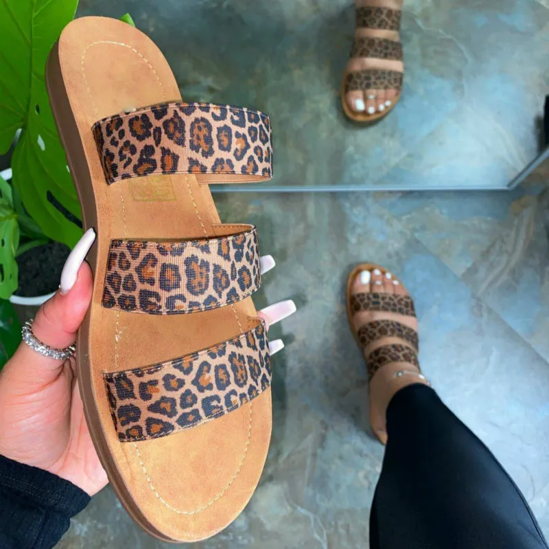 

2020 New Leopard print Ladies Slides Summer Comfortable Slip On Shoes Beach Sandals Slides Assorted Colors Platform Casual Shoes