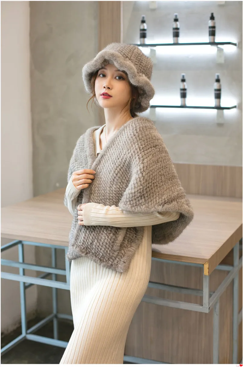 Шаль из натурального меха норки вязаный пушистый серый пончо ручной работы