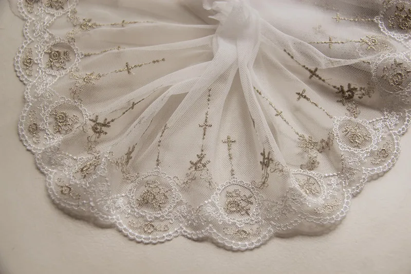 1 ярдов/партия белый цветок вышитые кружева Золотые Нитки DIY швейный материал X538