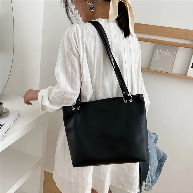 

Shopper Bag Leather Tote Daily White Black Big Clutch Wide Shoulder Bucket Large Women'S Bag 2021 Trend Handbags With Zipper