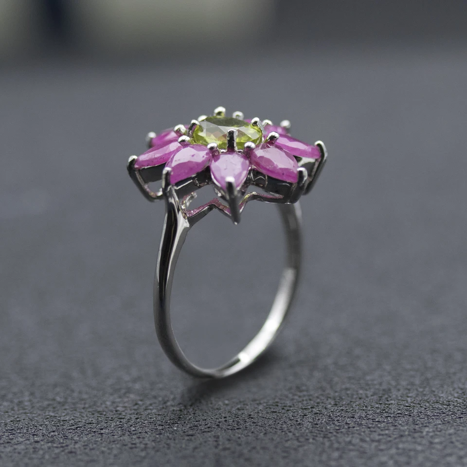 Кольцо с натуральным перидотом и рубином 4 5 карата | Украшения аксессуары