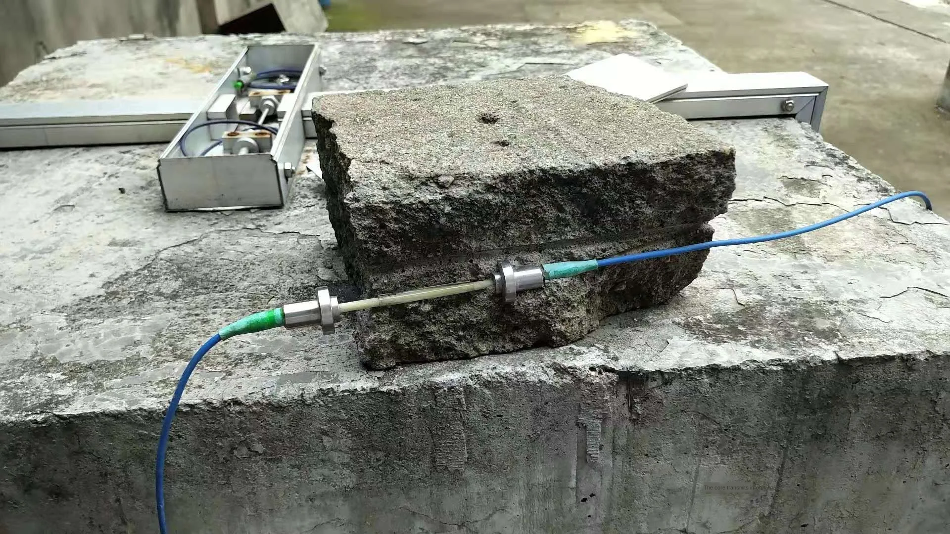 

Customized Fiber Bragg Grating Embedded Strain Sensor Rebar Force Gauge FBG Stress Strain Sensor Grating String