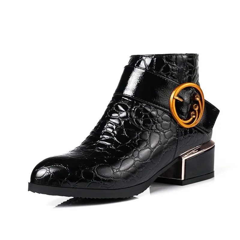 Ботинки женские из лакированной кожи на среднем каблуке с круглым носком | Обувь