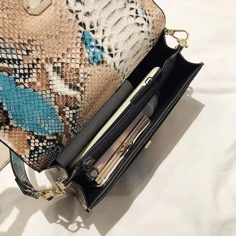 

2020 Summer Fashion Small Shoulder Bag Ladies Snake Pattern Party Evening Clutch Purses Women Casual Messenger Bag S2304