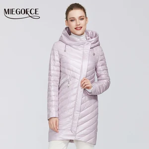 MIEGOFCE 2020 Новая Весенняя Женская Коллекция Женская Куртка из Хлопка Ветрозащитное Женское Пальто Средней Длины С Стойким Воротником и Капюшоном Женская Теплая парка Два Кармана по Бокам на Молнии