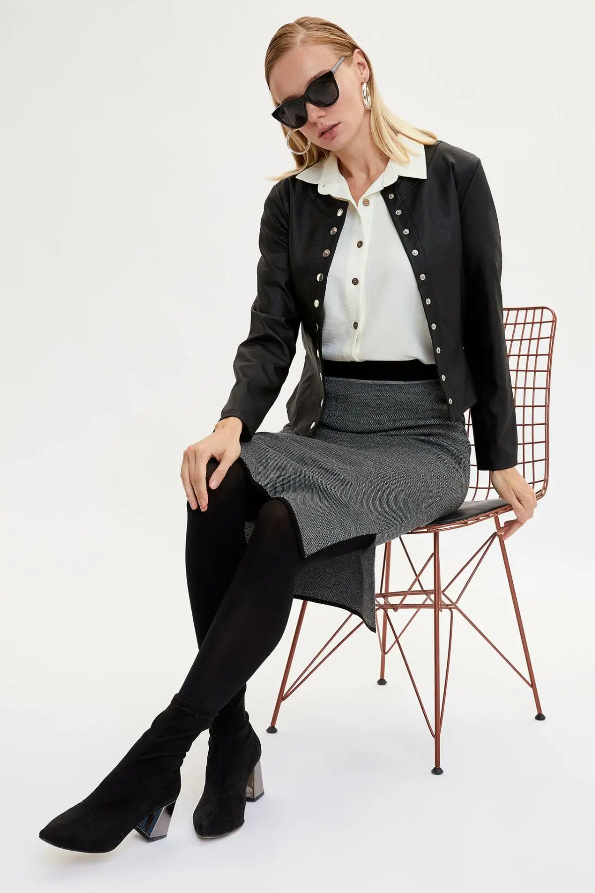 Дефакто женские черные короткие Джокер Кнопка pu кожаные куртки крутой Досуг