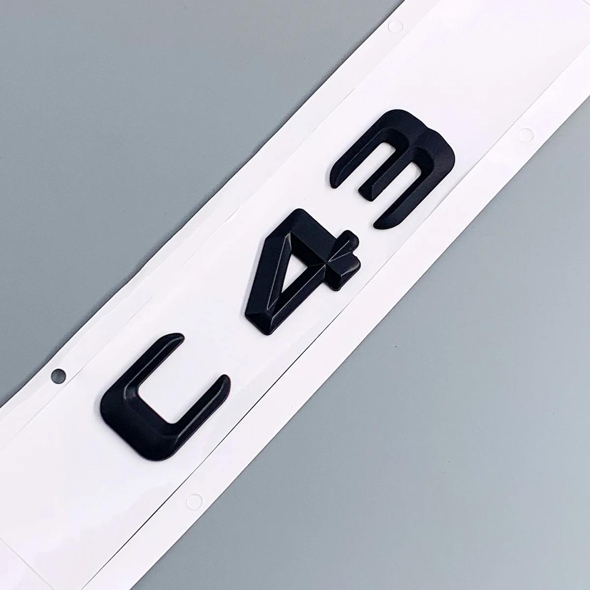 

Оригинальный размер 1:1 Автомобильная эмблема заднего хвоста цифры-буквы Автомобильная наклейка для Mercedes Benz C43 C 43 хромированный серебристый/матовый черный