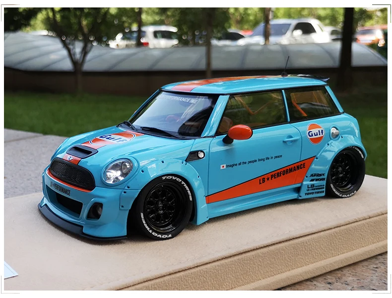 LB 1/18 BMW MINI Coupe LB| |