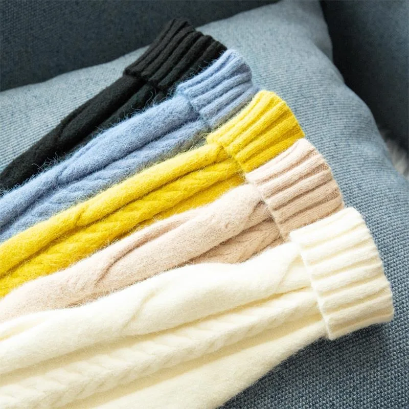 Зимние вязаные платья с высоким воротником женские теплые карамельных цветов в