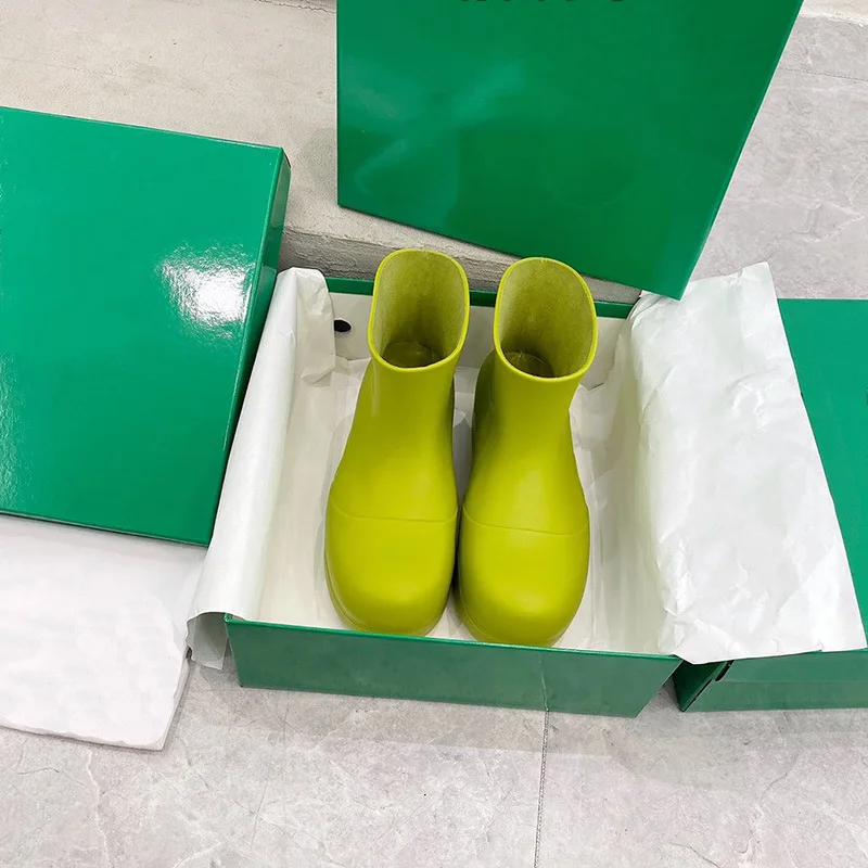 

2020 new rain shoes thick soled short boots female boots rain boots