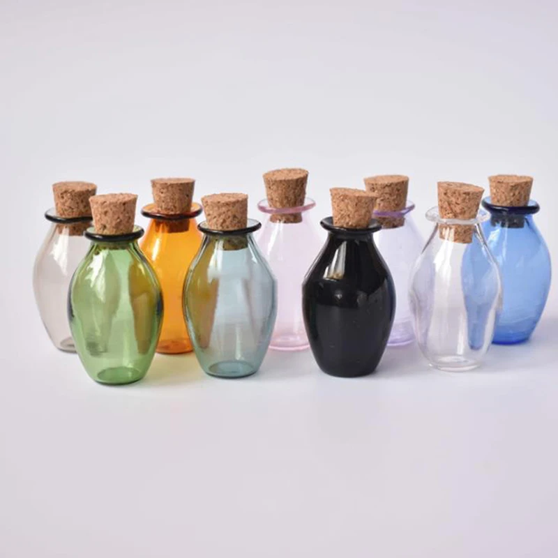 

2Pcs 1:12 Dollhouse Miniature Glass Color Bottles Cork Bottles Tiny Jar Model For Dollhouse Decoration Randomly Sent