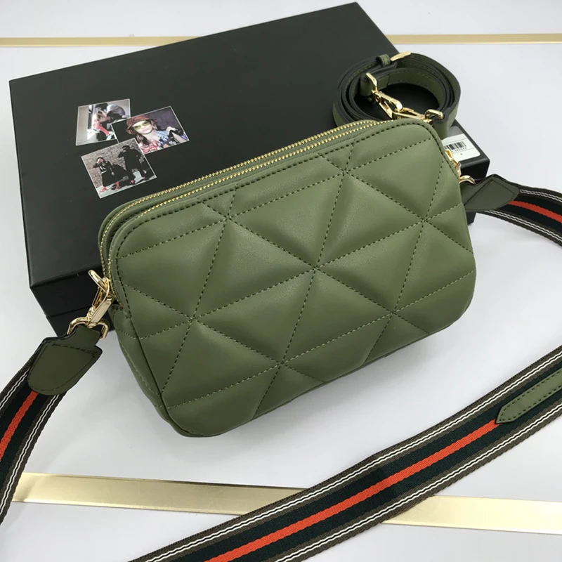 

The new hot style fashion simple atmosphere versatile three-compartment single shoulder bag messenger bag