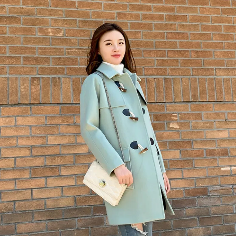 

Woolen coat women's 2020 autumn and winter new fashion Korean mid-length loose thick horn button woolen coat women trend