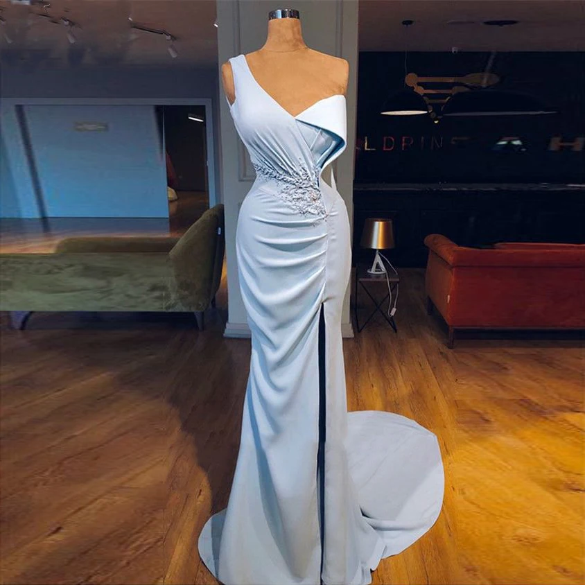 Официальное вечернее платье с одним плечом и оборками соблазнительные платья