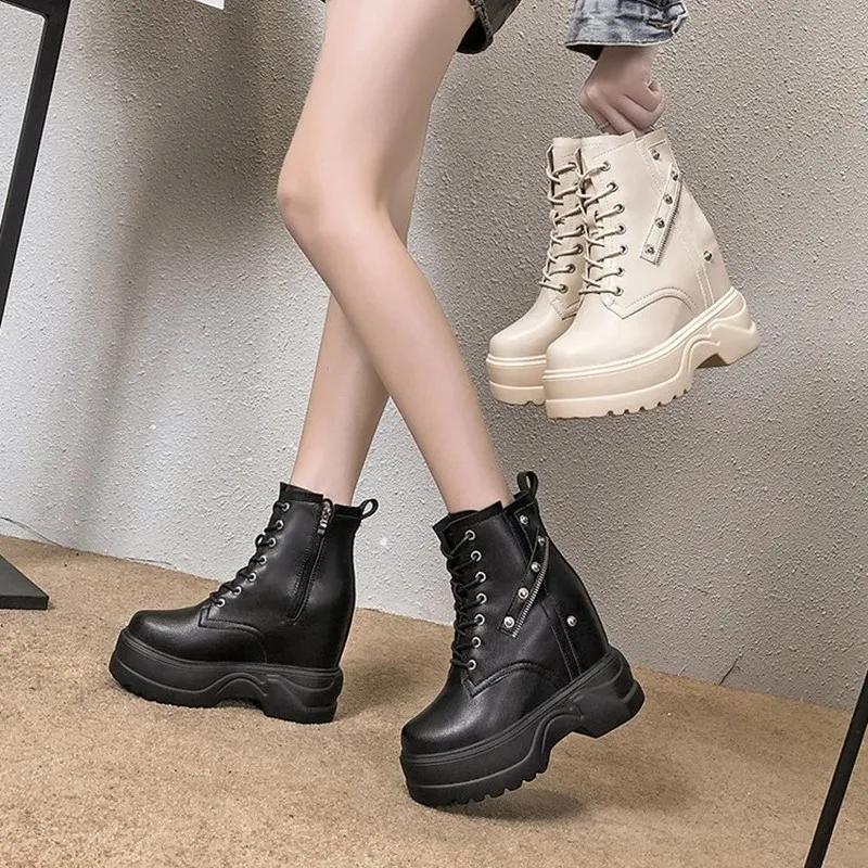 Черные ботинки женская зимняя обувь коллекция 2019 года модные в байкерском стиле