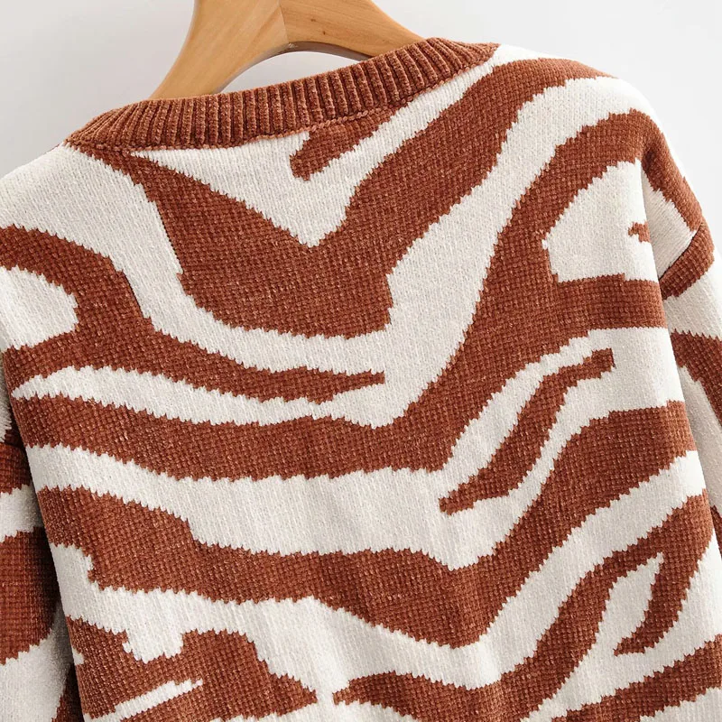 

Zebra Pattern Round Neck Long Sleeve Pullover Chic Women's Sweater Harajuku Leopard Print Warm and Lazy Knit Female Sweater