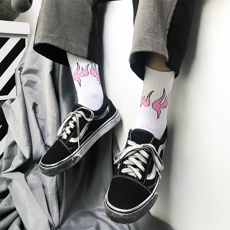 New HipHop Flame Men and Women Socks Cotton Yellow Pink Fire Harajuku Fashion Street Wear Skateboard Funny Happy Casual Sockings