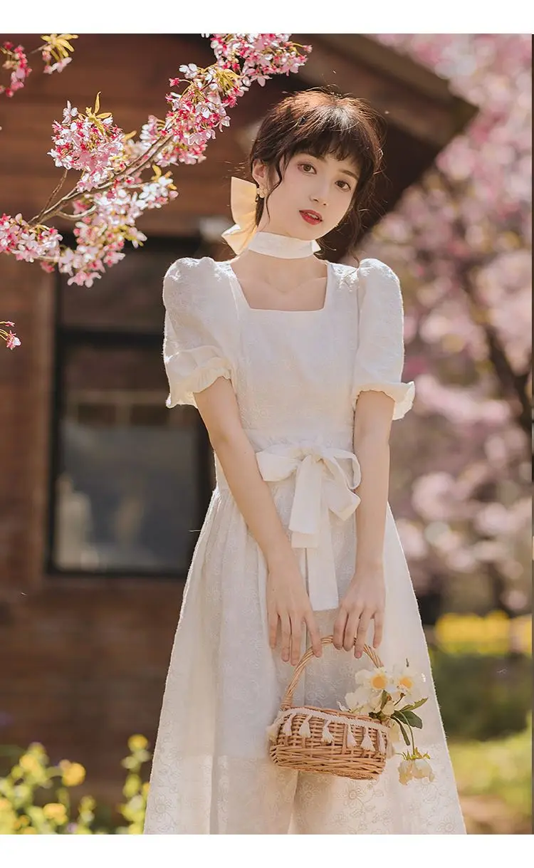 

French Court White Dress Female 2021 Summer Sweet Vintage Square Collar Lantern Sleeve Dress Gentle Slim Temperament Midi Dress