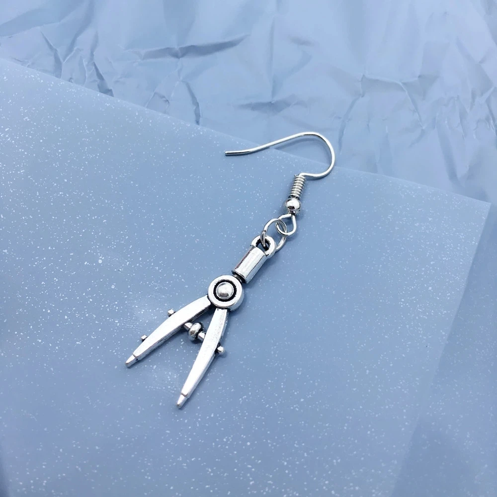 Европейские и американские дизайнерские архитектурные креативные треугольные