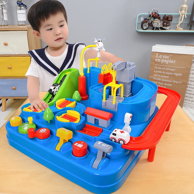 Детский гоночный трек комбинированный инерционный поезд с ручным управлением