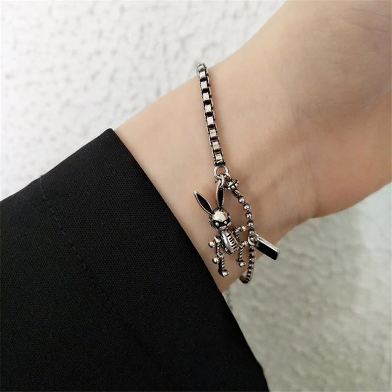 

Браслет женский из серебра 925 пробы в виде кролика