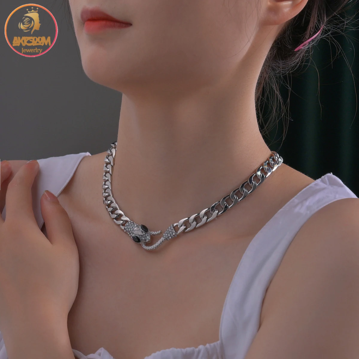 

Akizoom, индивидуальное модное ожерелье из сплава с толстыми звеньями и змеиным плетением для женщин и девушек, ювелирные изделия, подарок Вече...