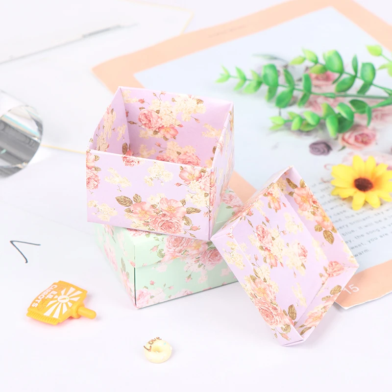 

1PC Mini 3D Gift Box Miniature Dollhouse Gift Box Furniture Kits Toys For Christmas Gift Dollhouse Accessories