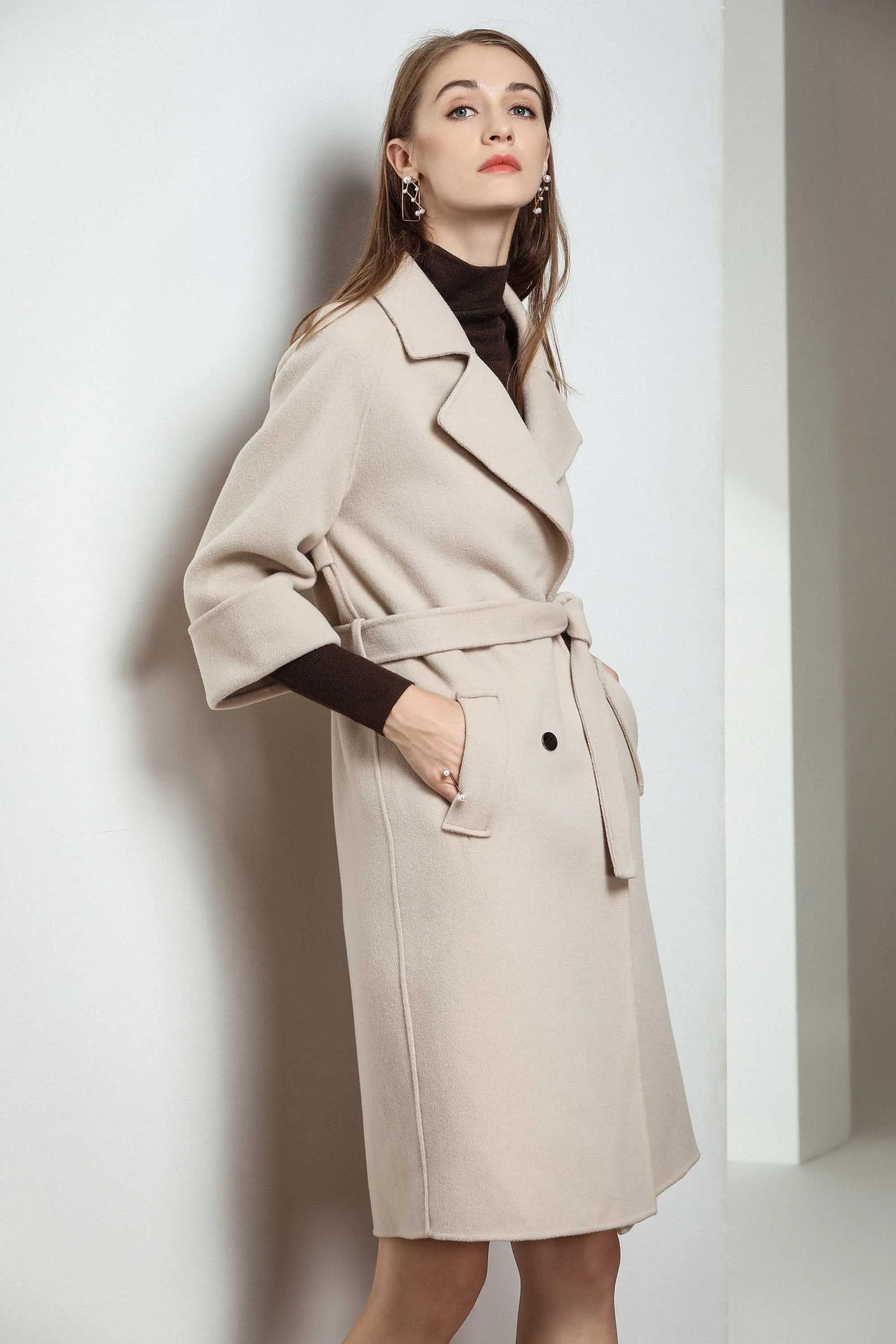 

LA.TENDRE Wool Blend Coat Women Turn-Down Collar Double Breasted Bow Tie Waist Half Sleeve Elegant Fashion Style Female Coat