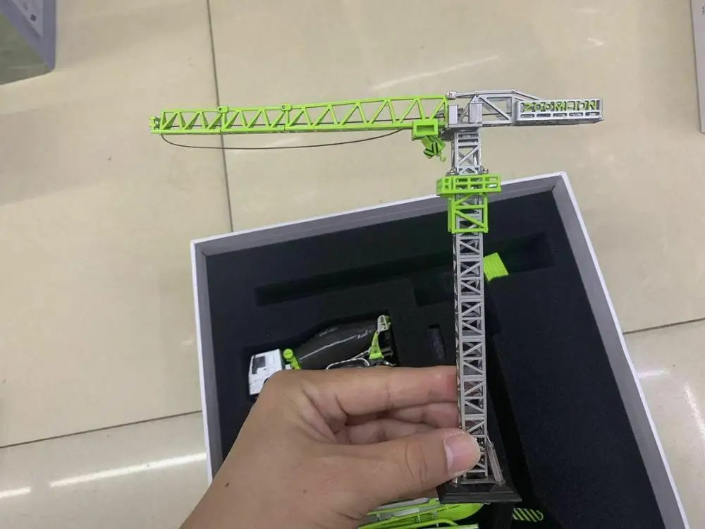 Zoomlion products модель 4 шт. комплект, ZAT2000V башенный кран смесительный насос грузовик 1:100