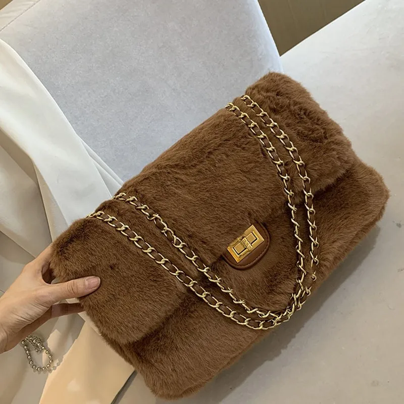 

Classic Hairy Shoulder Design Bag High Capacity Crossbody Bags Chain Hasp Flap Pocket Soft Handle Womens Armpit Shoulder Bag