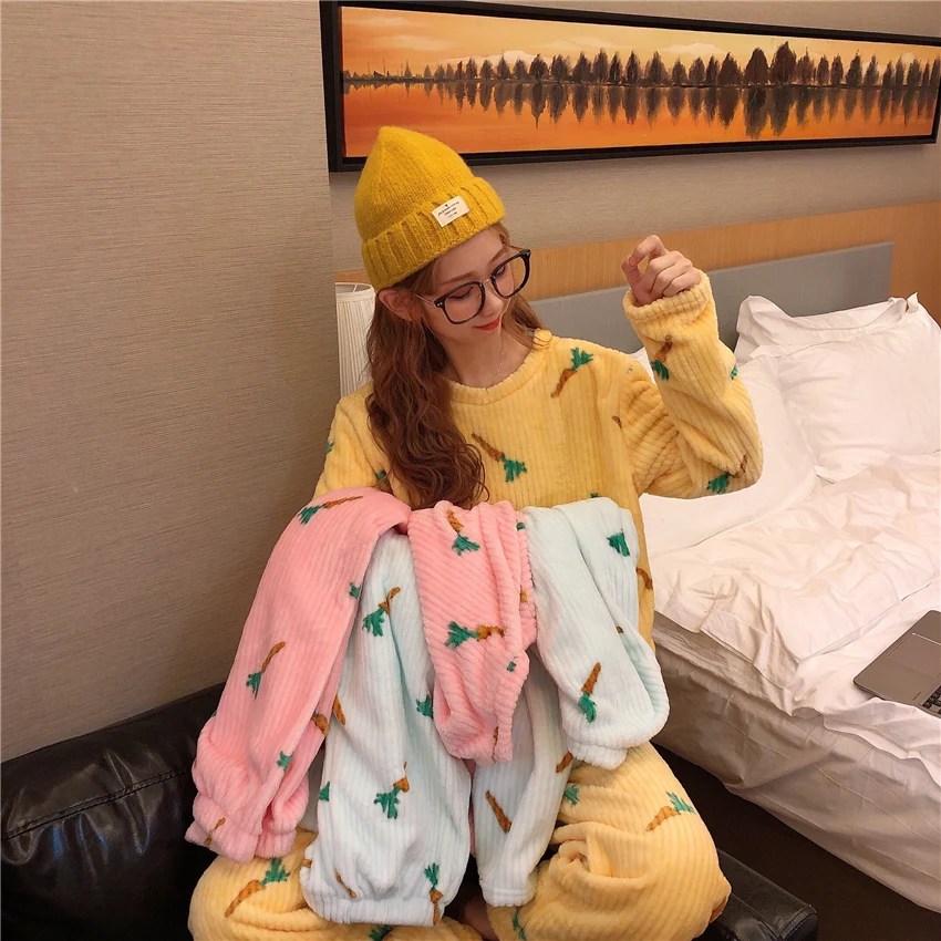 

Fall Winter Warm Carrot Print Pajamas Set Sleepwear Coral Fleece Long Sleeves Pajama for Women Robe Sets Homewear