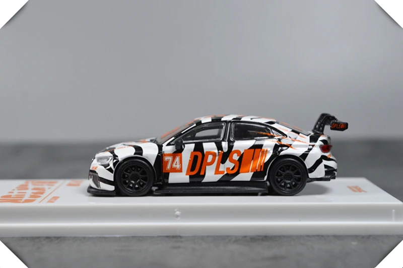 Литье под давлением Alloy1:64 масштаб модель автомобиля RS3 LMS тигровый узор Белый