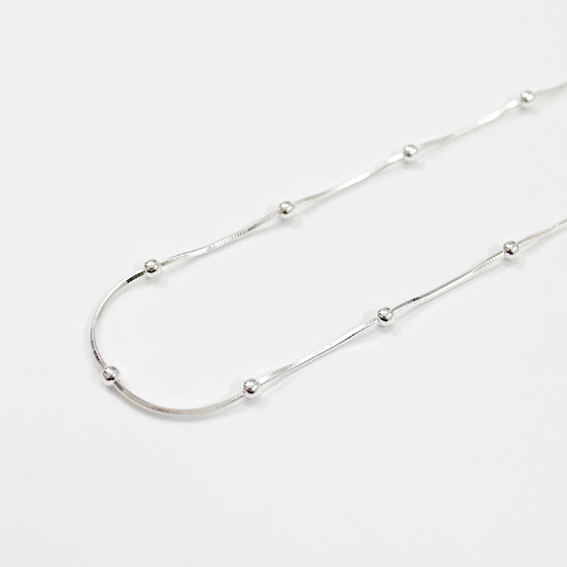 Женская цепочка из серебра 925 пробы с промежуточными бусинами | Украшения и