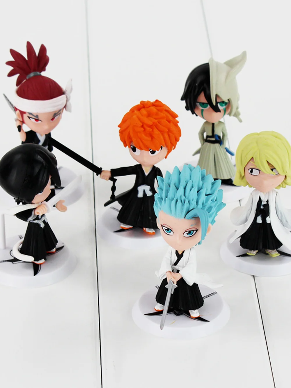 

6Pcs/Set Anime Bleach Ichigo Ulquiorra cifer Renji Ichimaru Gin Toushirou PVC Action Figures Toys Dolls