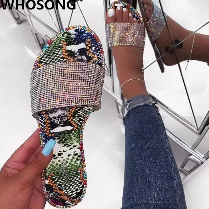 Стразы Тапочки 2019 новая женская мода пляжные шлепанцы с яркими блестками обувь