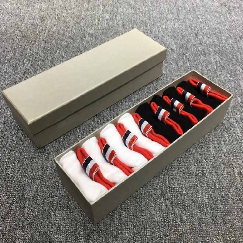 TB THOM Men's Socks Luxury Brand RWB Stripes Middle Tube Socks Women's Casual Street Fashion Wholesale TB Stockings Ins 4 Pairs