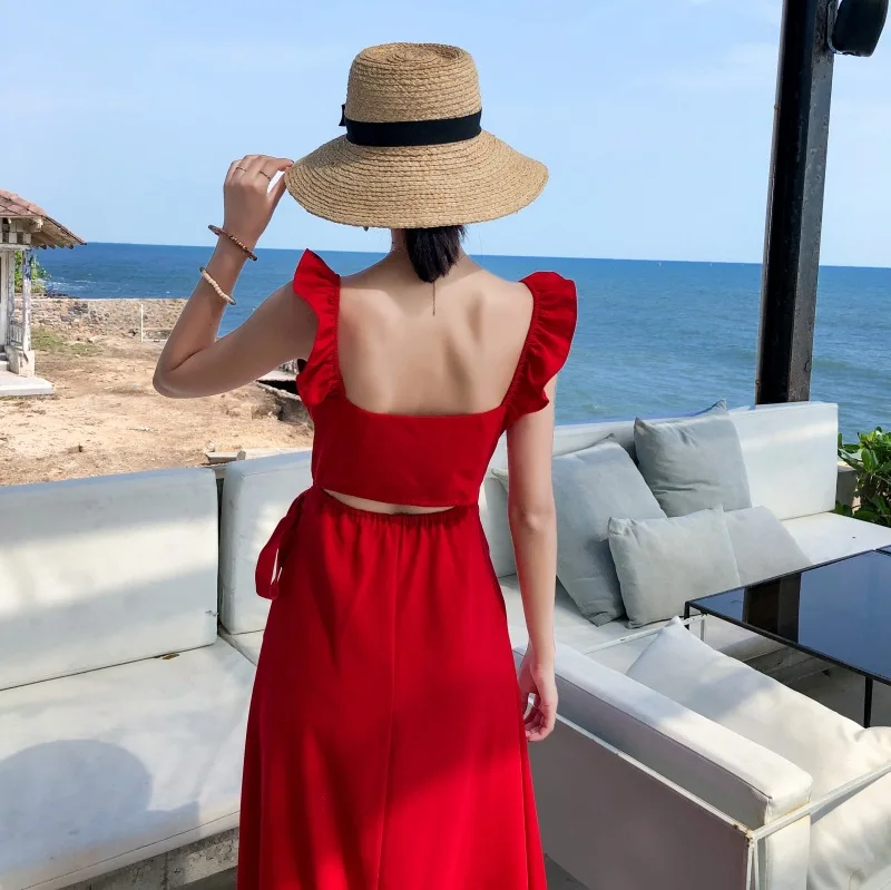 Женское платье на пляж с красной волшебной летней моделью императорского стиля с квадратным воротником и богемным оттенком, создающее эффект отдыха и элегантности.
