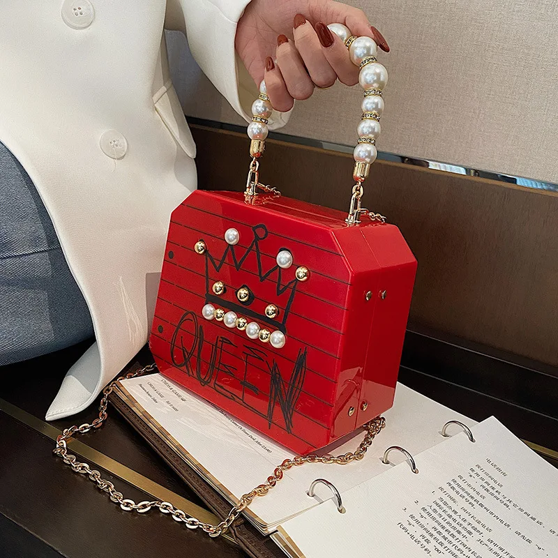 

Wriufred Fashion pearl portable small square tote bag chain crossbody box bag crown ladies travel shoulder crossbody bag