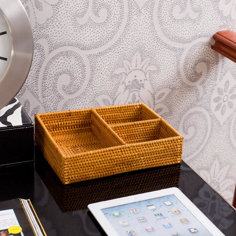 

Fingers Liu Vietnam Rattan Storage Box Desktop Office Storage Box Hand-Woven Grid Debris Storage Basket