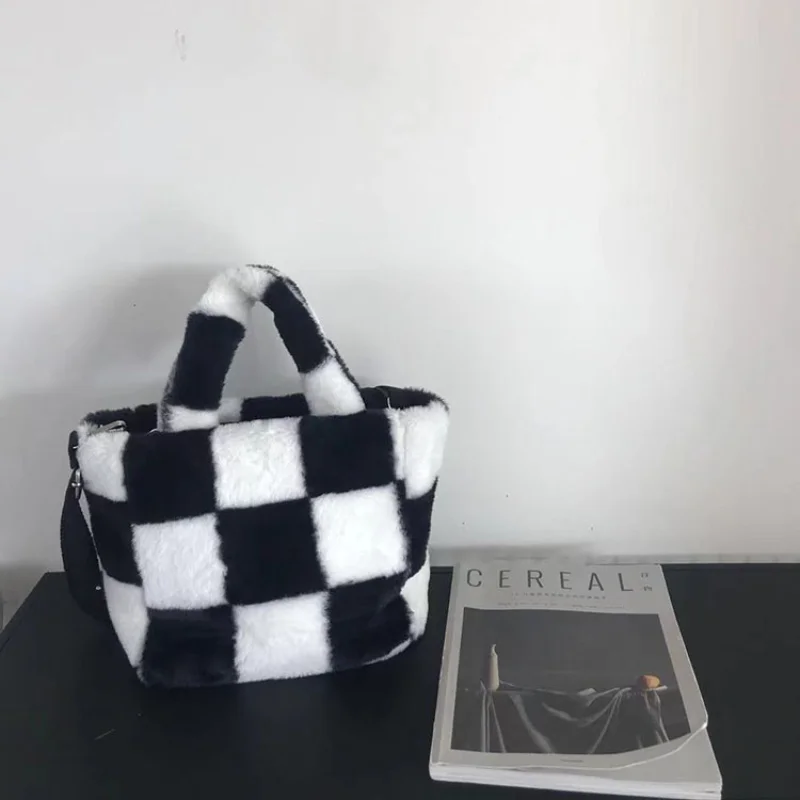 

Plush Winter Large Capacity Shoulder Bag Messenger Bag Female Tote Bag Luxury Handbags Women Bags Designer Shoulder Clutch