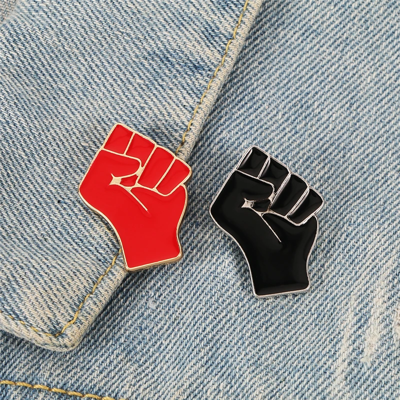Броши Black Lives Matter черный красный кулак антирасовые эмалированные булавки сумка
