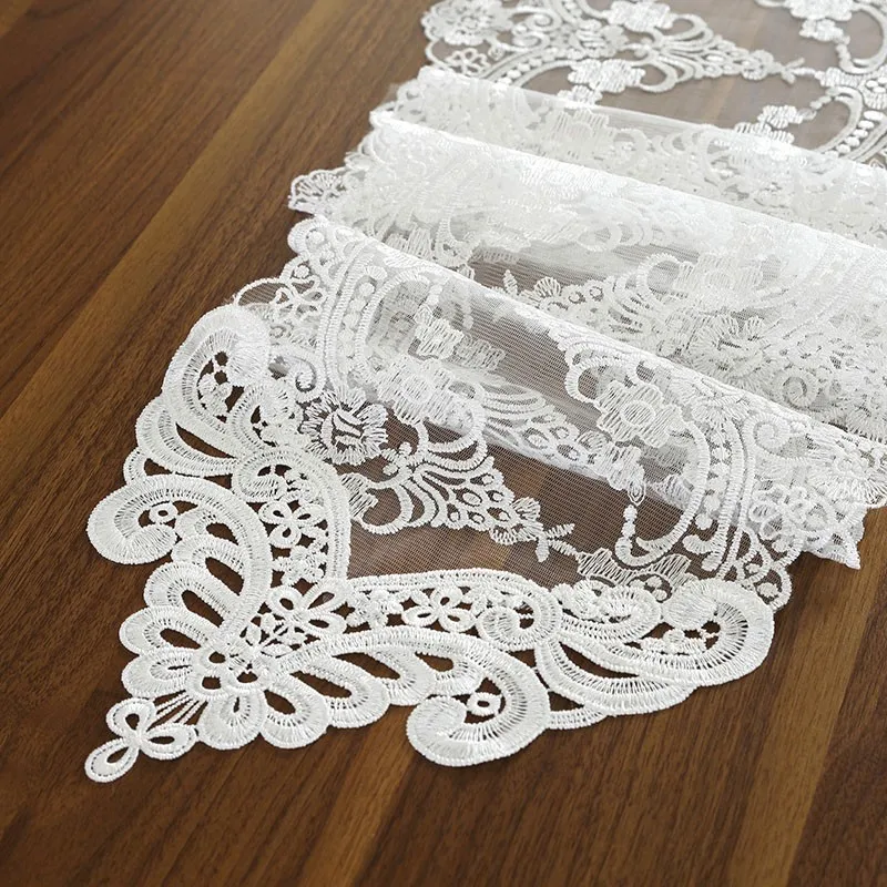 

Exquisite Tulle Lace Embroidered Table Runner Mats Flag European Style Desk Placemat Bordado Christmas Wedding Decoration