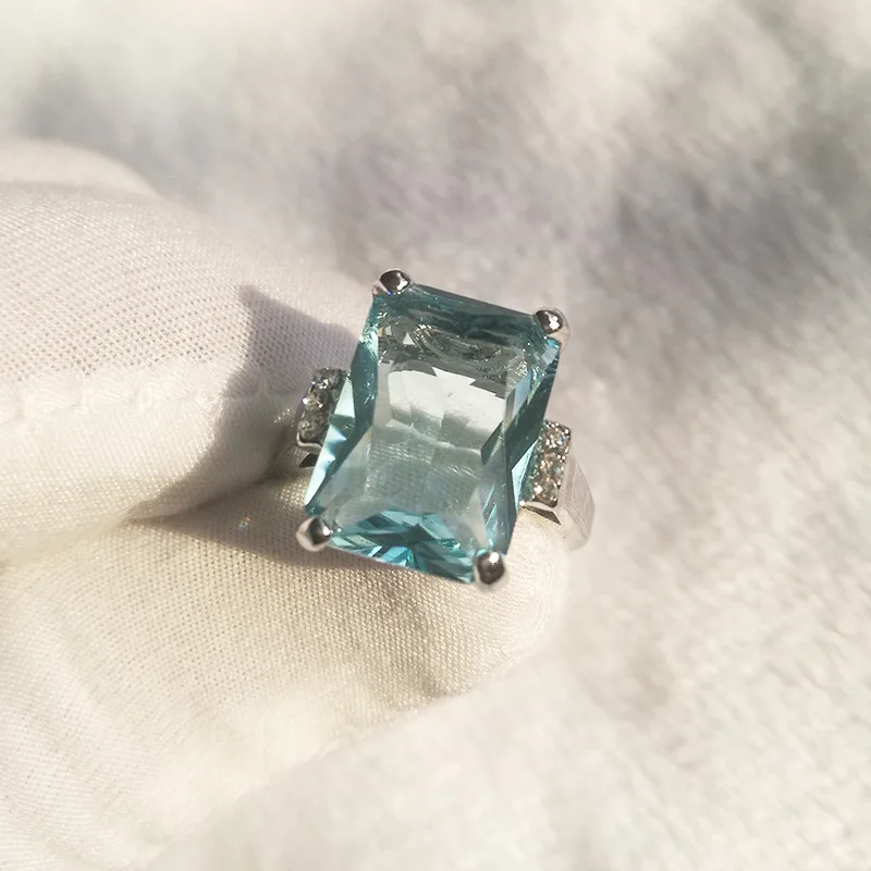 

Hot Sale Fashion Luxury Topaz Engagement Ring