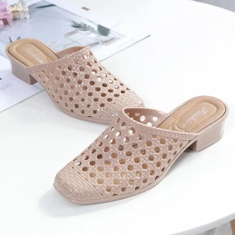 

2021 Summer New Women Slippers Outside Beach Slippers Female Fashion Mother Outdoor Antiskid Slippers