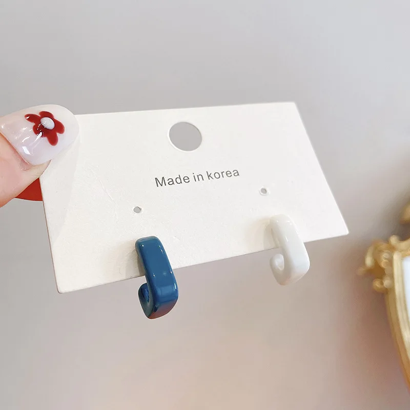 Минималистичные милые асимметричные серьги-гвоздики для женщин простые яркие