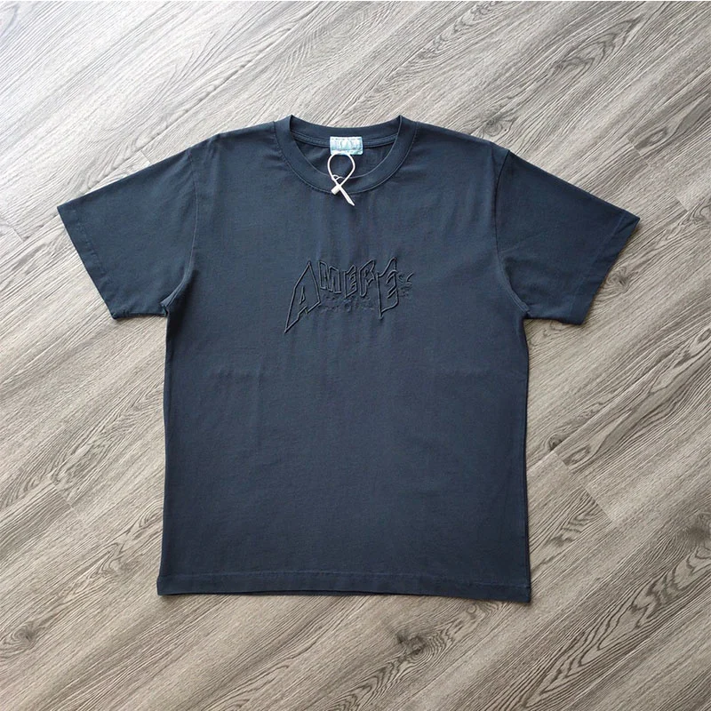 

Мужская и женская футболка с вышивкой и буквенным принтом