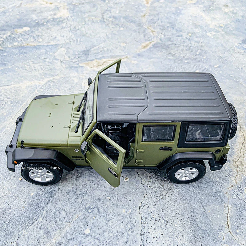 

1:24 2015 JEEP WRANGLER UNLIMITED Manufacturer Authorized Simulation Alloy Car Model Crafts Decoration Collection Toy